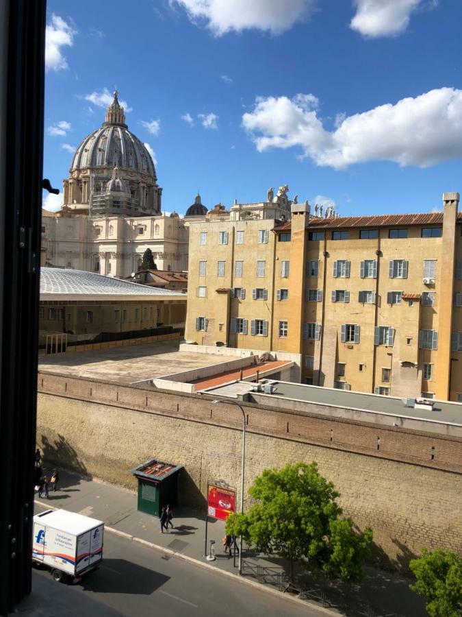 Zeus Inn - Una Finestra Sul Vaticano Рим Экстерьер фото
